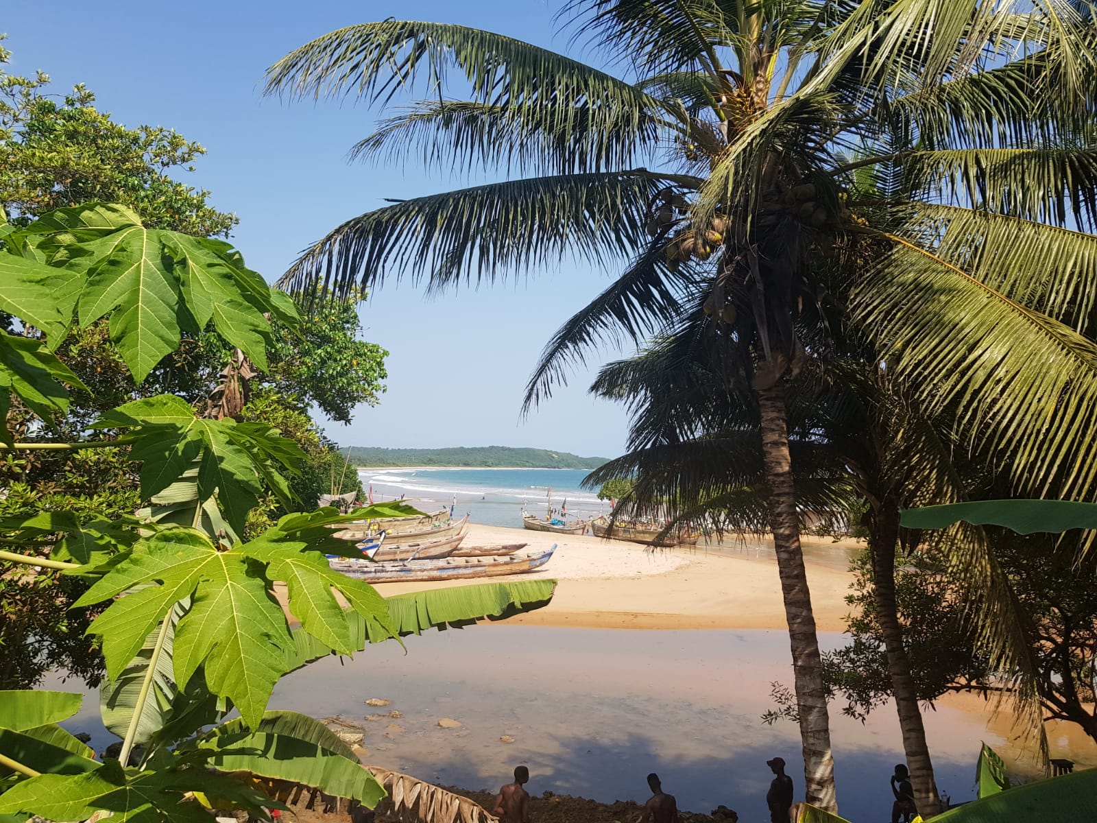 Busua Beach, beautiful beach in Ghana where you can stay during a vacation in Ghana