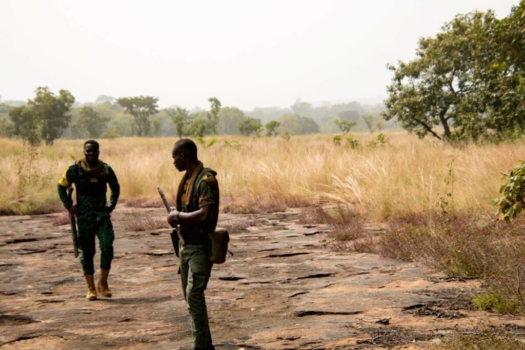 Je gaat altijd op pad met rangers in Bomfobiri ws Ghana