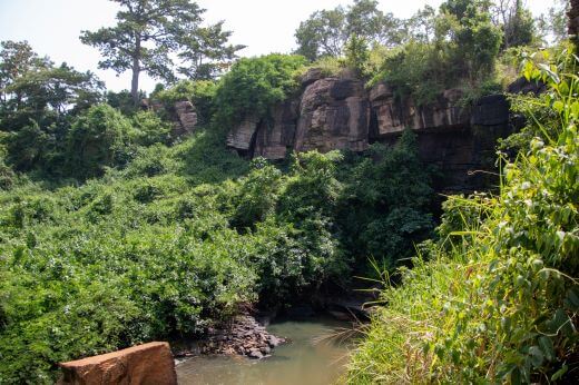 1 van de 2 watervallen in natuurpark Bomfobiri