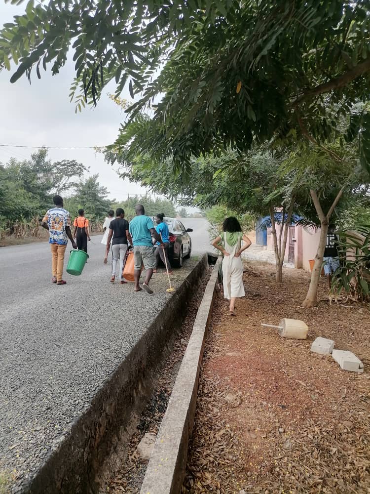 clean up exercise We doen geregeld een cleanup exercise en geven voorlichting over dit onderwerp. Houd Ghana schoon