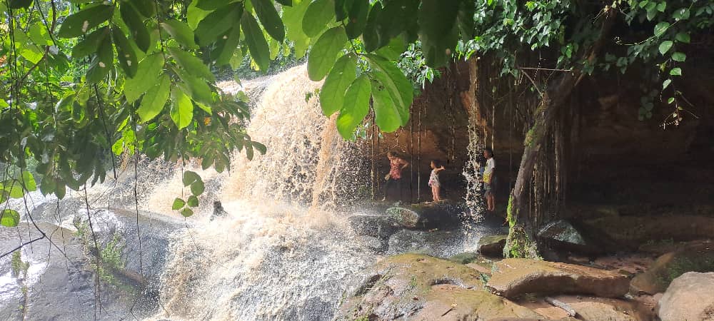achter de waterval, upperfalls Kintampo